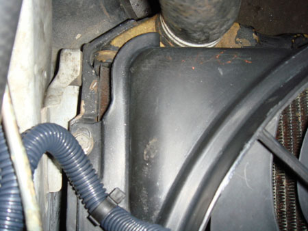 Taurus fan installed on radiator